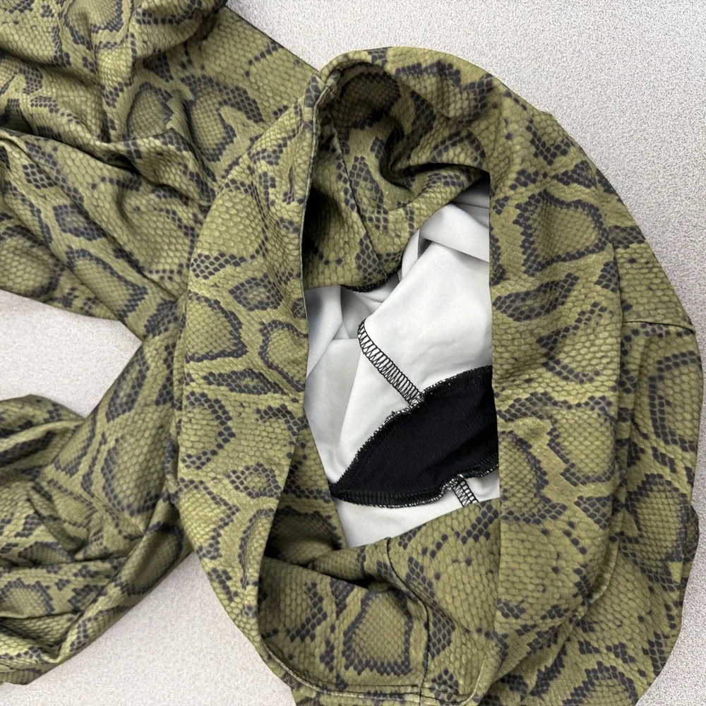 Free People Onzie Pants Womens S/M Green Snake Print High Waisted Flare Leggings